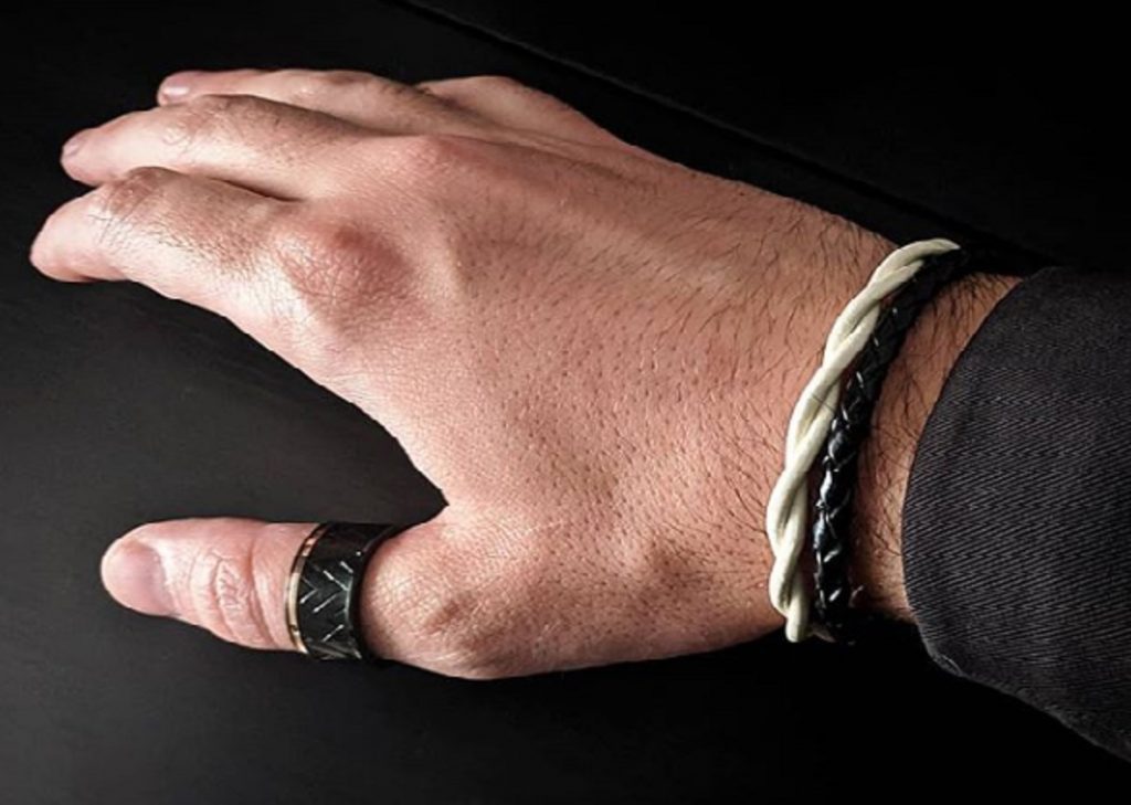 Aprende a combinar pulseras de cuero - Pulseras para Hombre